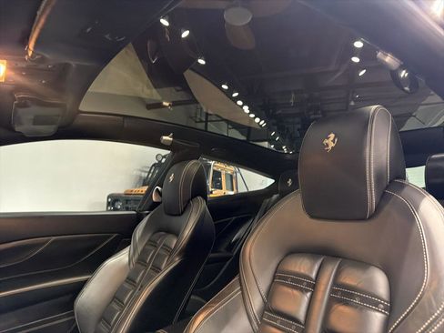 Used 2014 Ferrari FF image 21