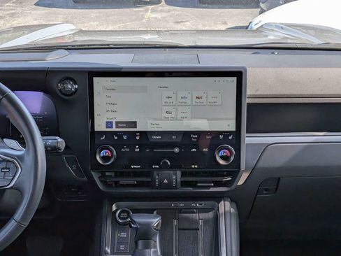 Used 2024 Lexus GX 550 w/ Cold Area Package AWD/4WD image 15