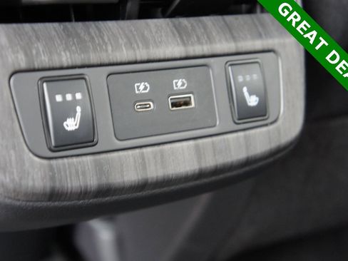 Used 2023 Nissan Ariya AWD image 39