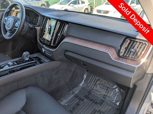 Used 2024 Volvo XC60 T8 Plus w/ Protection Package Premier image 20