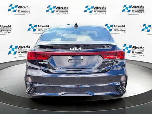 Used 2023 Kia Forte GT-Line w/ GT-Line Premium Package FWD image 4