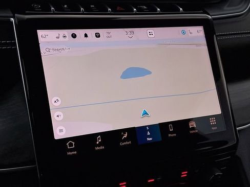 Used 2023 Jeep Grand Cherokee Limited w/ Black Appearance Package AWD/4WD image 3