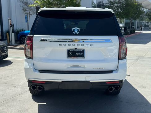 Used 2022 Chevrolet Suburban Premier image 5