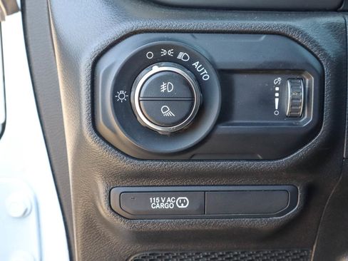 Used 2023 Jeep Gladiator Sport AWD/4WD image 21