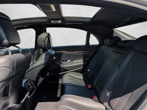 Used 2014 Mercedes-Benz S 550 Sedan image 19