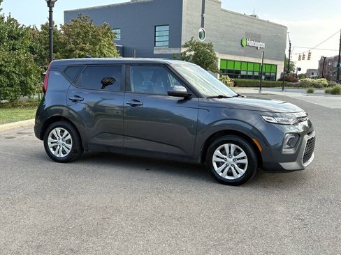 Used 2021 Kia Soul LX FWD image 38