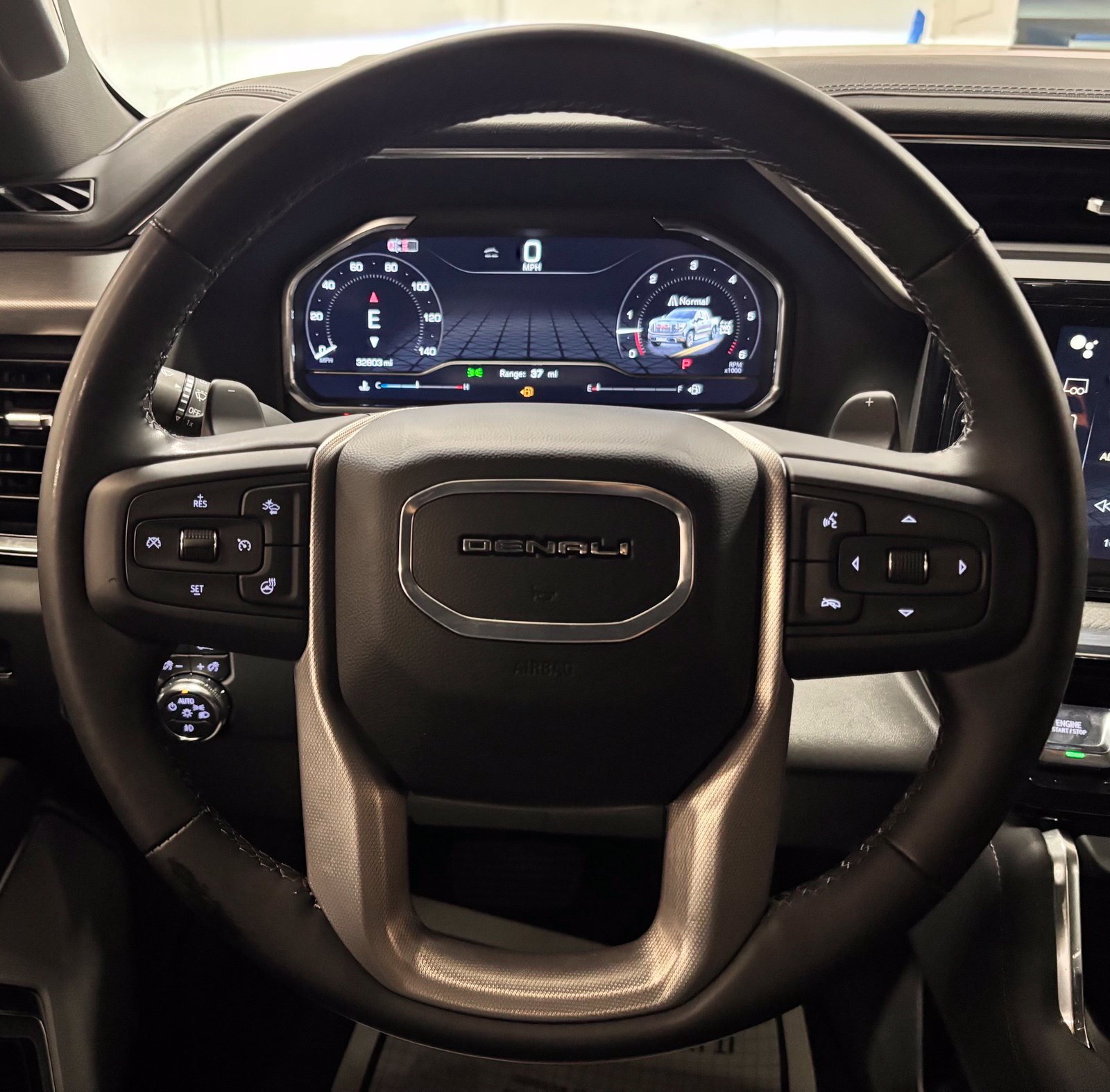 Used 2024 GMC Sierra 1500 Denali w/ Denali Reserve Package AWD/4WD image 11