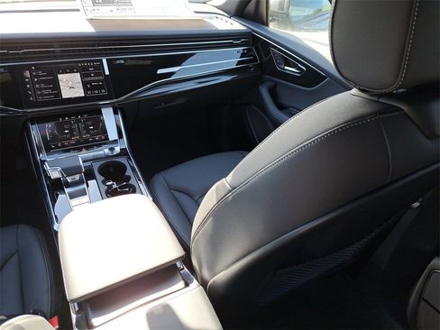 New 2026 Audi Q8 Premium Plus image 25
