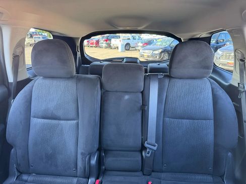 Used 2015 Nissan Pathfinder SV image 40