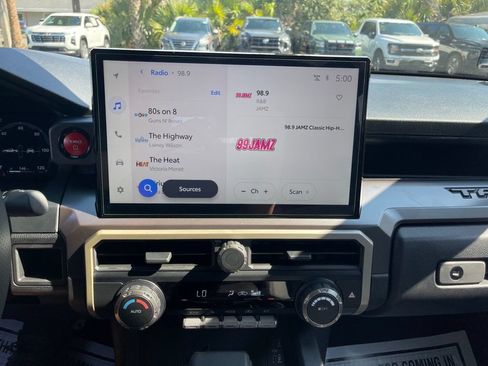 Used 2025 Toyota Tacoma TRD Sport AWD/4WD image 15