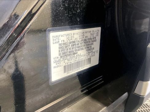 Used 2024 Nissan Kicks SR w/ SR Premium Package FWD image 39