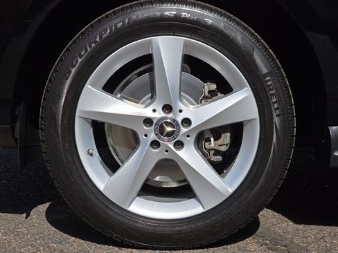 Used 2018 Mercedes-Benz GLE 350 w/ Premium 1 Package image 38