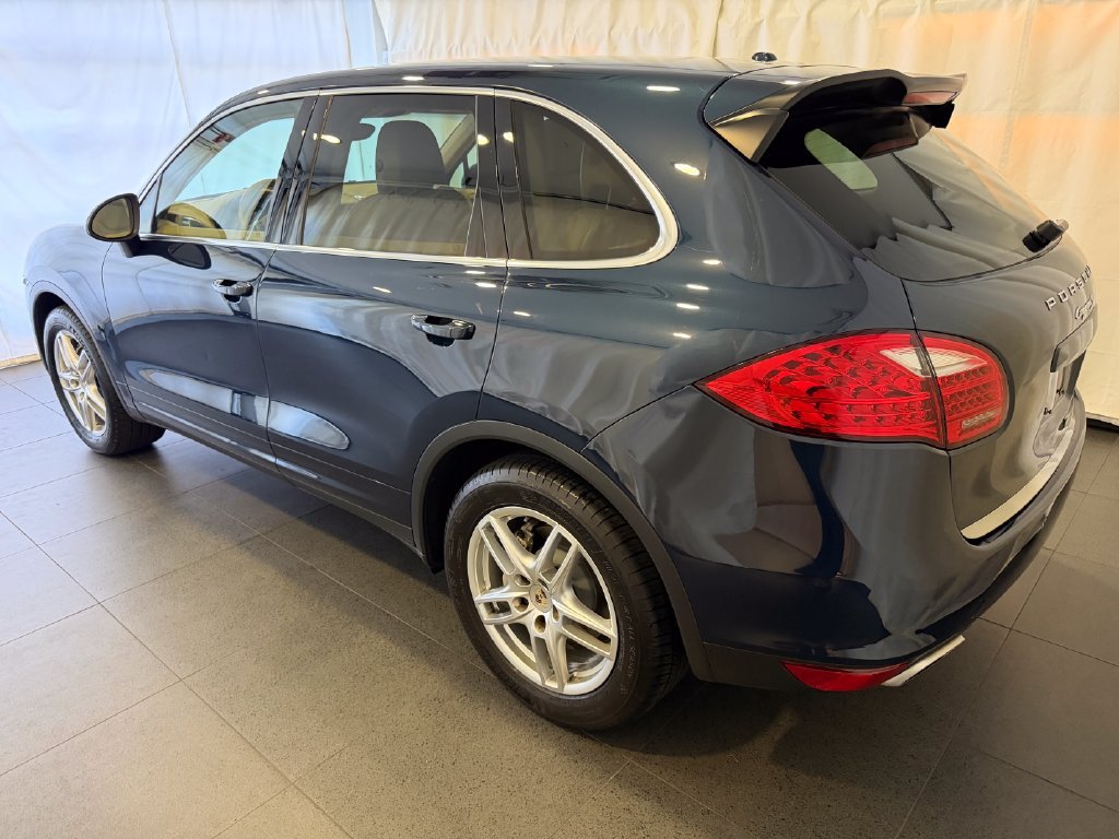 Used 2013 Porsche Cayenne S AWD/4WD image 3