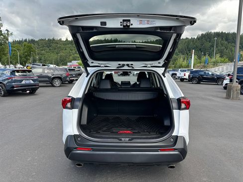 Used 2021 Toyota RAV4 TRD Off-Road w/ TRD Off-Road Weather Package AWD/4WD image 11