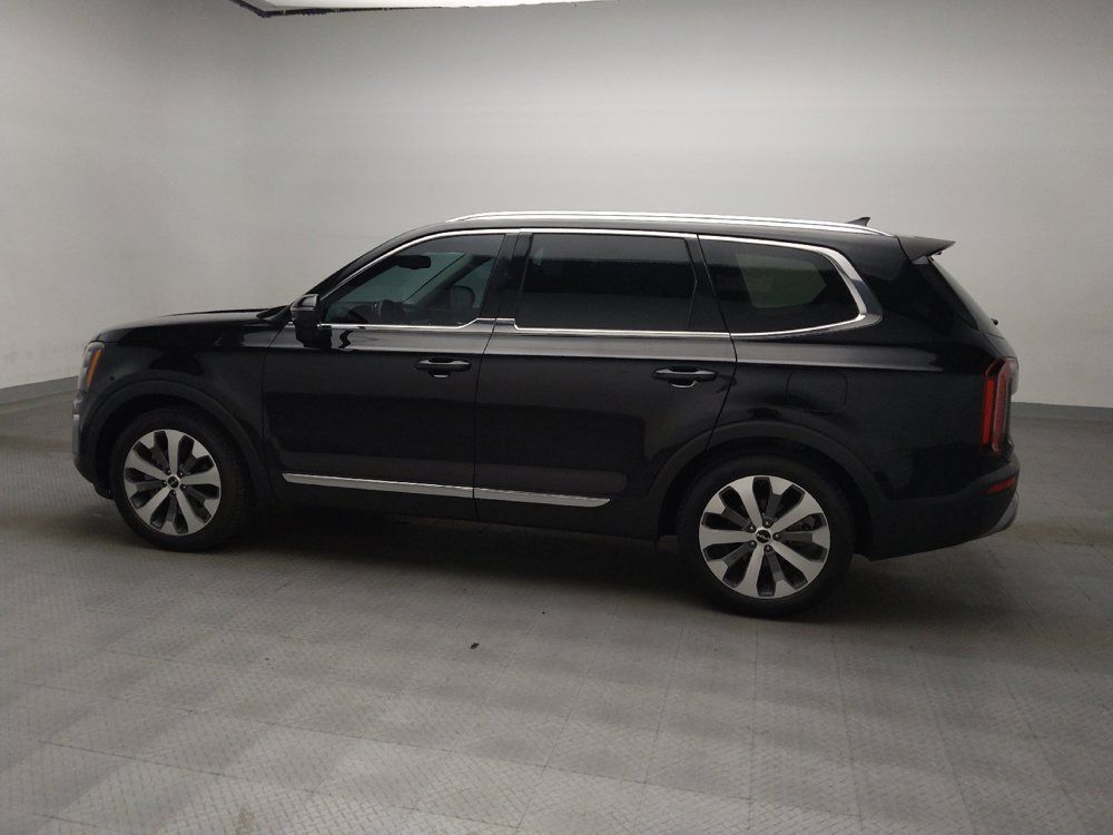 Used 2022 Kia Telluride EX w/ EX Premium Package FWD image 3