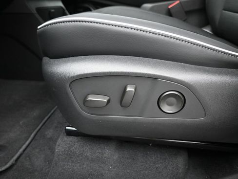 New 2026 Buick Enclave Sport Touring w/ Power Package image 9