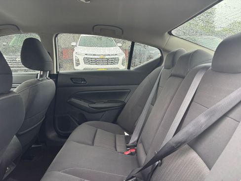 Used 2025 Nissan Altima 2.5 SV FWD image 21