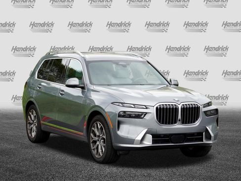 Certified 2025 BMW X7 xDrive40i AWD/4WD image 2