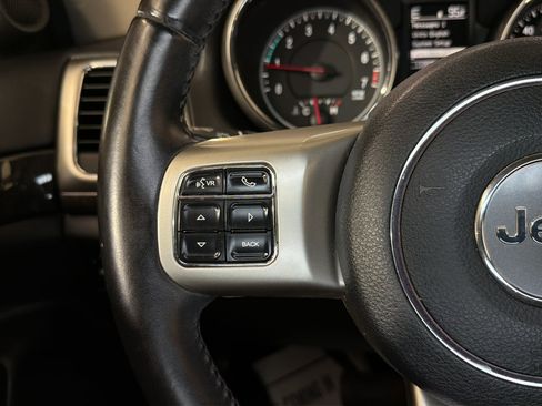 Used 2011 Jeep Grand Cherokee Laredo AWD/4WD image 25