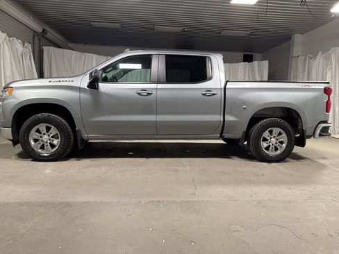 Used 2023 Chevrolet Silverado 1500 LT AWD/4WD image 4