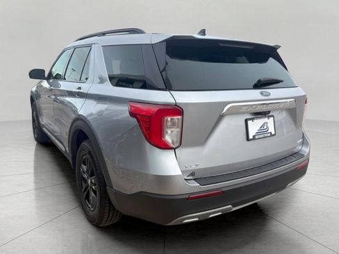 Used 2021 Ford Explorer XLT image 6