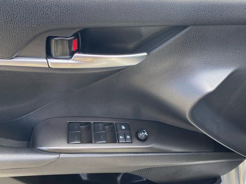 Used 2023 Toyota Camry LE image 18