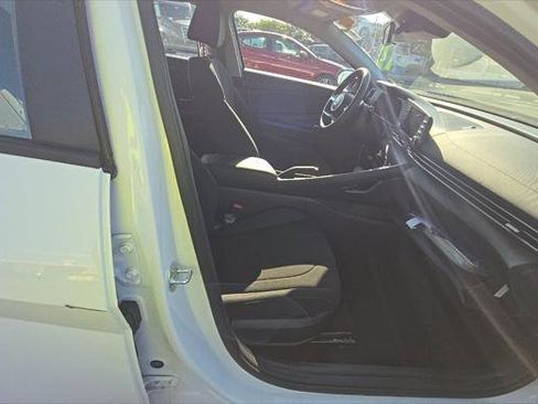 Used 2023 Hyundai Elantra SEL w/ Cargo Package FWD image 13