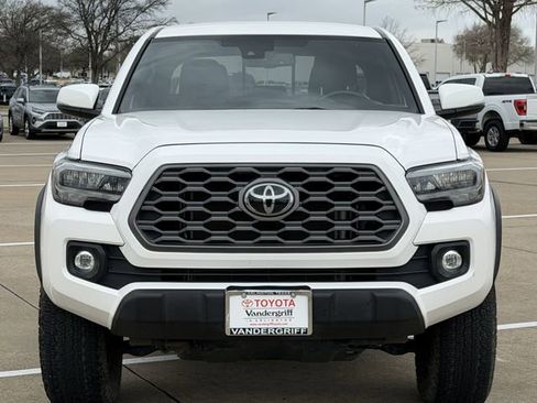 Used 2023 Toyota Tacoma TRD Off-Road image 8