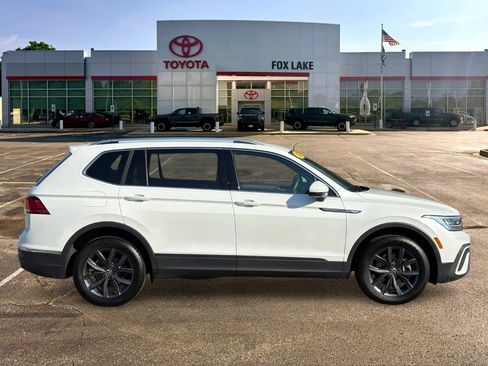 Used 2023 Volkswagen Tiguan SE AWD/4WD image 6