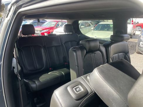 Used 2024 Jeep Wagoneer Series II w/ Flexible Seating Group AWD/4WD image 27