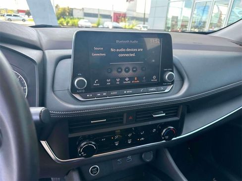 Certified 2023 Nissan Rogue S image 28
