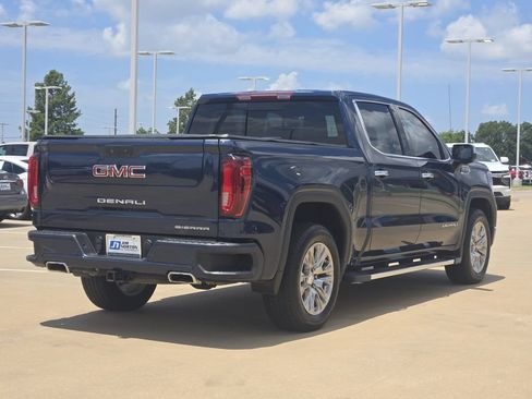 Used 2022 GMC Sierra 1500 Denali w/ Driver Alert Package II AWD/4WD image 7