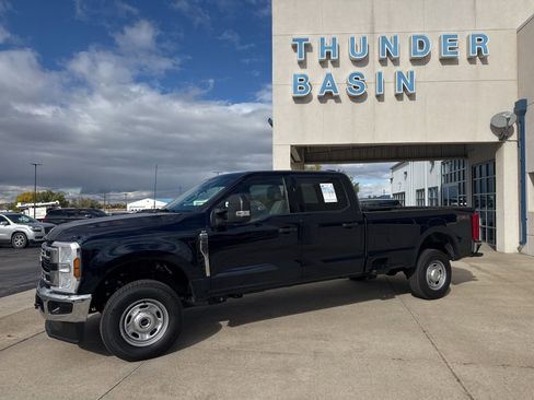 Used 2025 Ford F250 XLT image 1