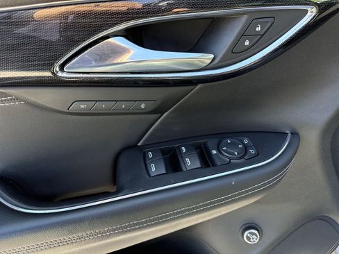 Used 2021 Buick Envision Essence FWD image 22