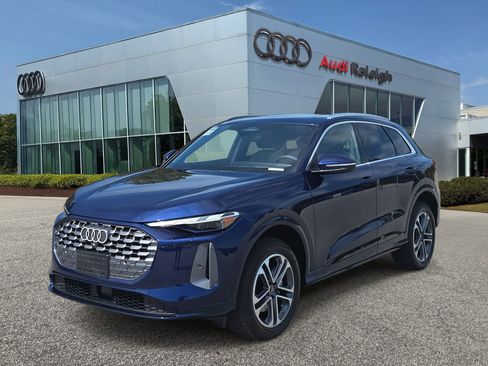 New 2025 Audi Q5 Premium image 1