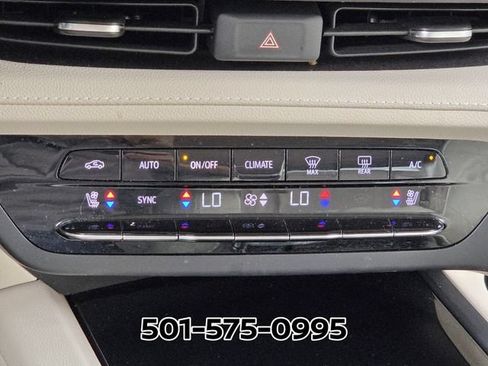 Used 2023 Buick Envision Avenir AWD/4WD image 25