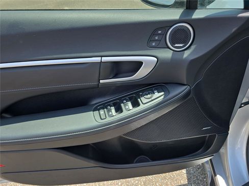 Certified 2025 Hyundai Sonata Limited FWD image 25