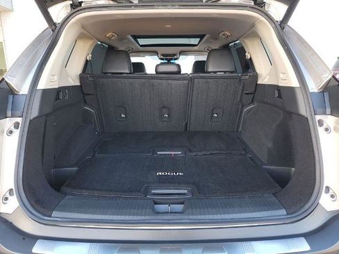 Certified 2022 Nissan Rogue Platinum w/ Head-Up Display Package image 13