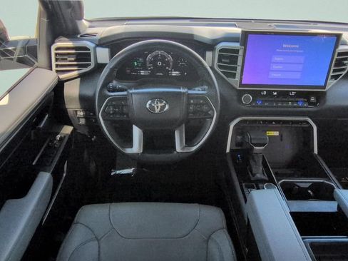 Used 2026 Toyota Tundra Limited AWD/4WD image 12