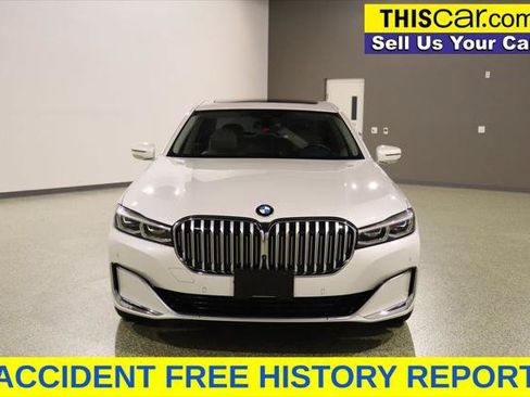 Used 2021 BMW 750i xDrive w/ Executive Package AWD/4WD image 3