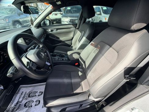 Used 2023 Honda Civic Sport image 11
