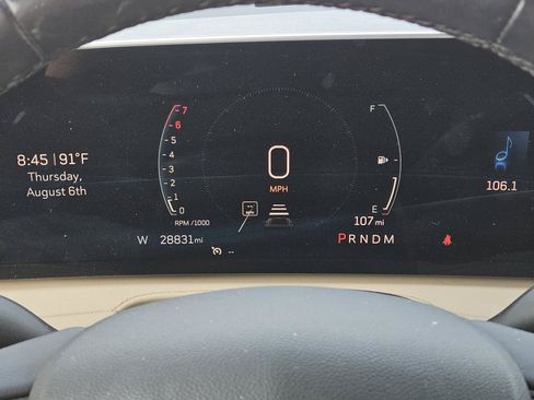 Used 2024 Cadillac XT4 Luxury w/ Cold Weather Package FWD image 23