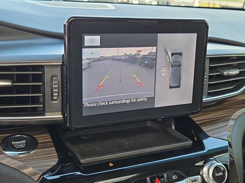 Used 2023 Ford Explorer Limited w/ Equipment Group 301A image 30