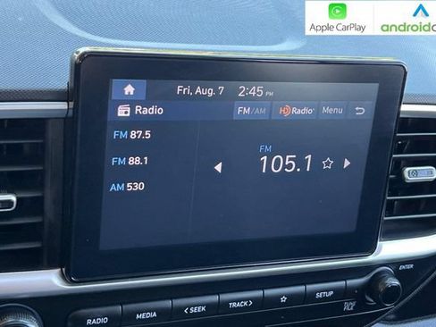 Used 2025 Hyundai Venue SEL FWD image 23