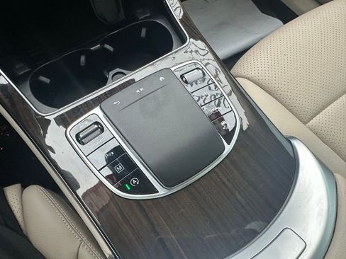 Used 2022 Mercedes-Benz GLC 300 image 19