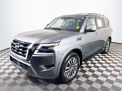 Used 2022 Nissan Armada SL w/ Captain's Chairs Package RWD image 4