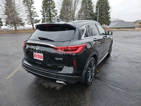 Used 2021 INFINITI QX50 Luxe w/ Appearance Package image 6