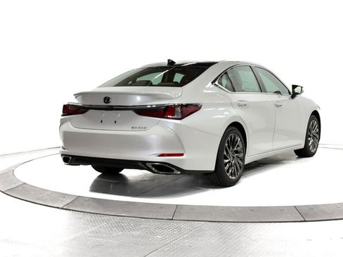 New 2025 Lexus ES 350 Ultra Luxury image 12