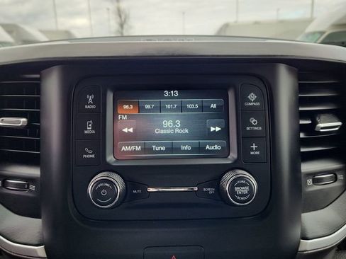 Used 2019 RAM 1500 Big Horn image 38