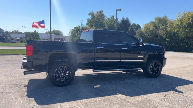 Used 2018 Chevrolet Silverado 2500 High Country w/ Duramax Plus Package AWD/4WD image 9